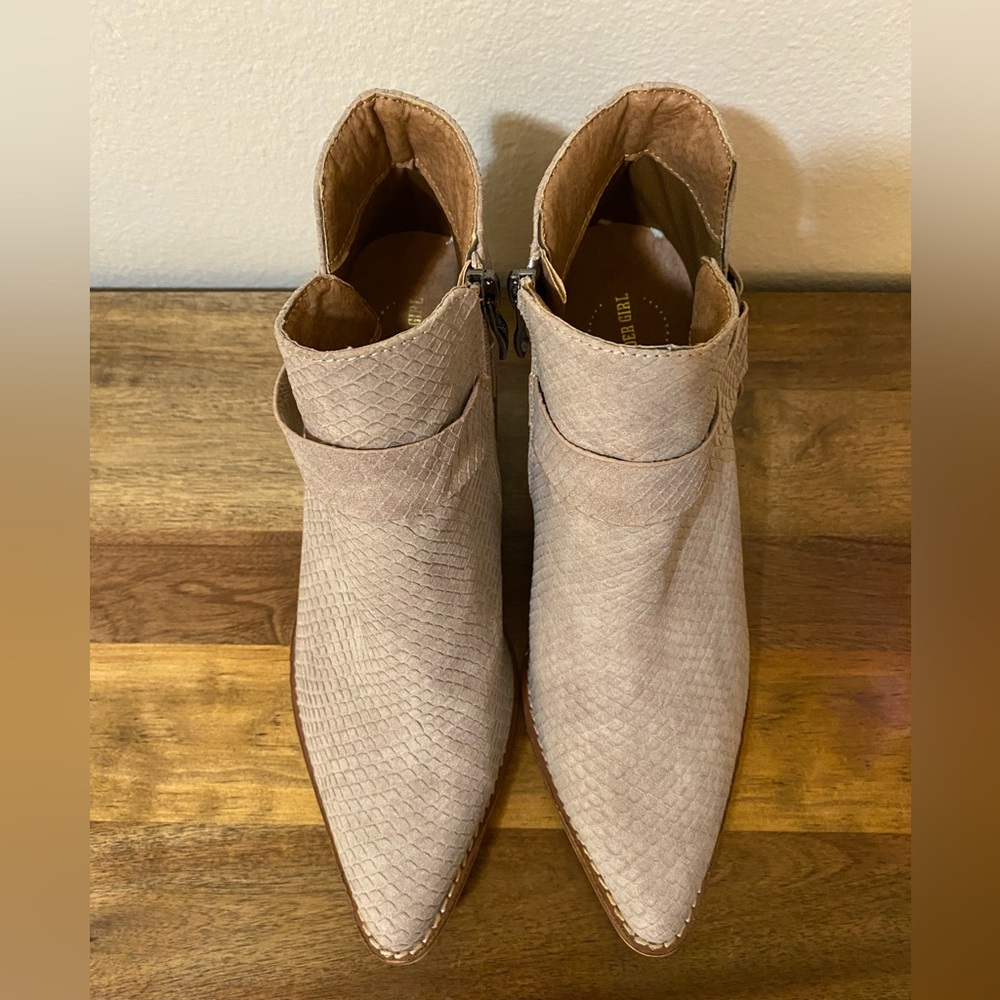 Nude leather snakeskin bootie - Picture 2 of 4